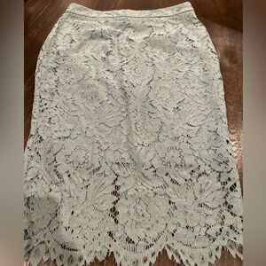 Lulus lace pencil skirt size L